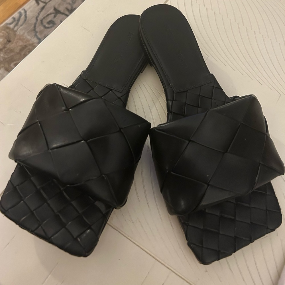 Bottega Veneta Lido Flat Sandal